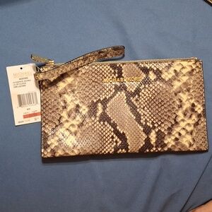 Snake skin clutch
